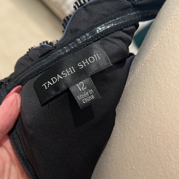 COPY - Tadashi Shoji lace Cocktail Dress - Picture 7 of 8